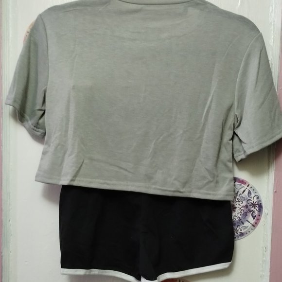 NWOT TIK Tok Crop Top T-Shirt with Shorts 2pcs Set (XS) - Picture 2 of 5